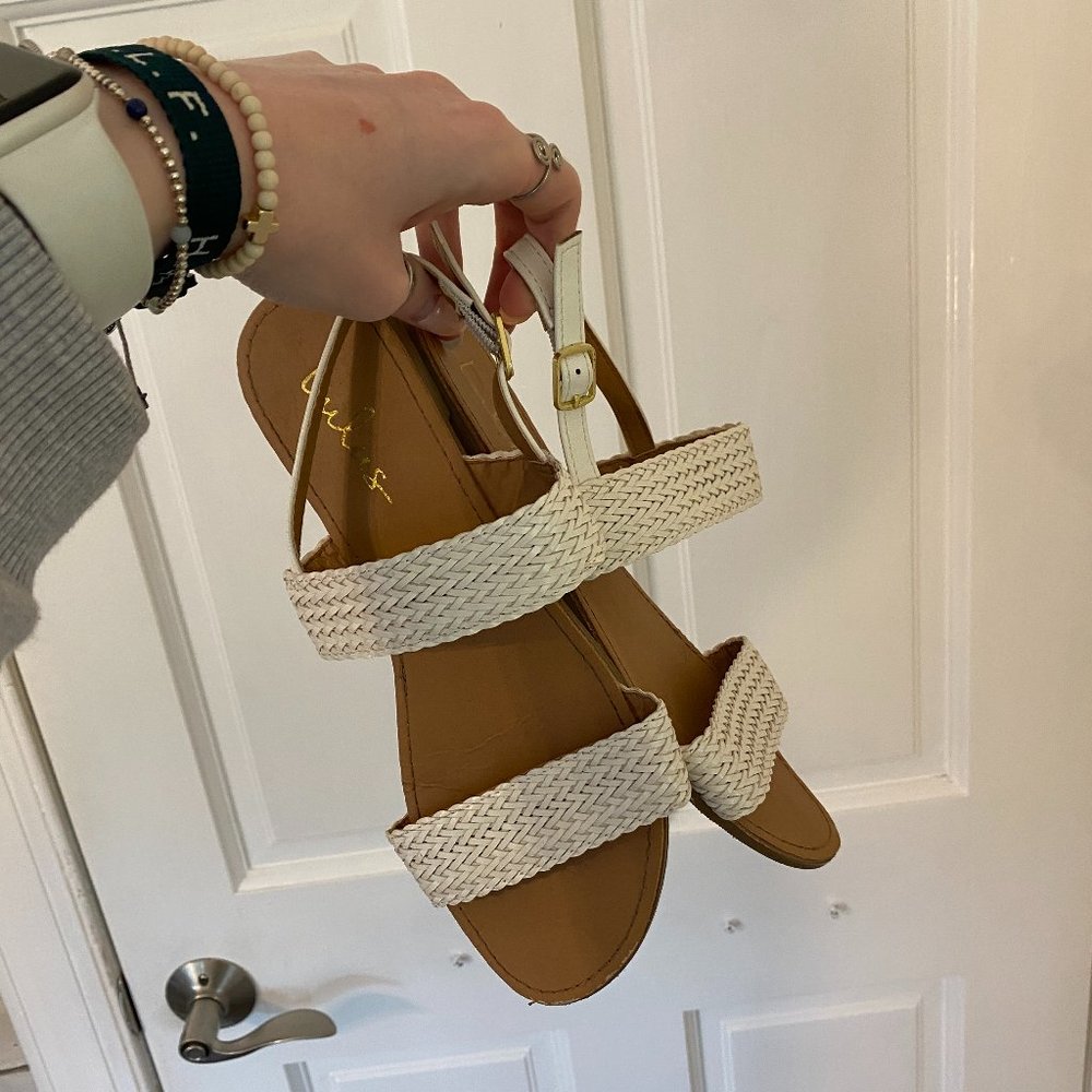 Lulu's Flat Sandals 8